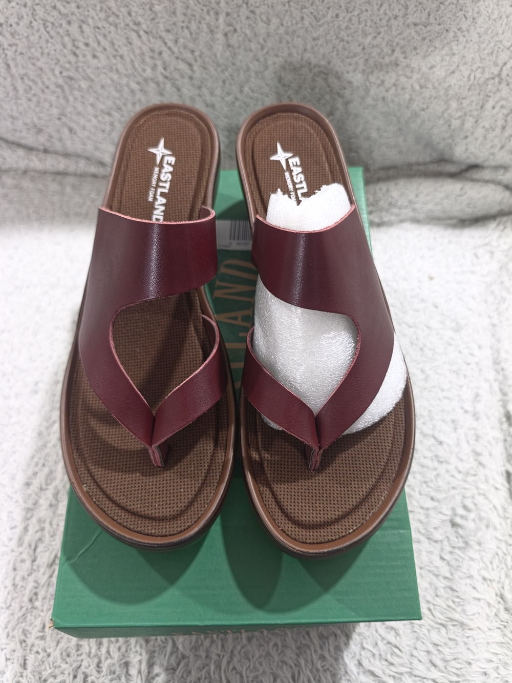 Eastland Women's Burgundy Thong Sandals